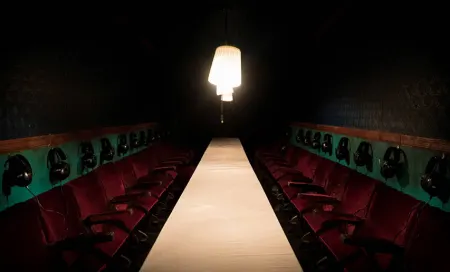 Darkfield Seance